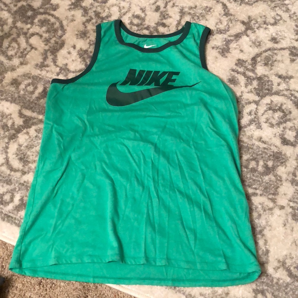 Nike cut off
